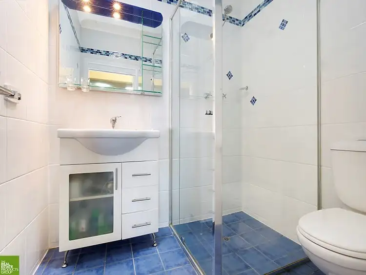 Seventh view of Homely house listing, 8 Gloria Crescent, Lake Heights NSW 2502