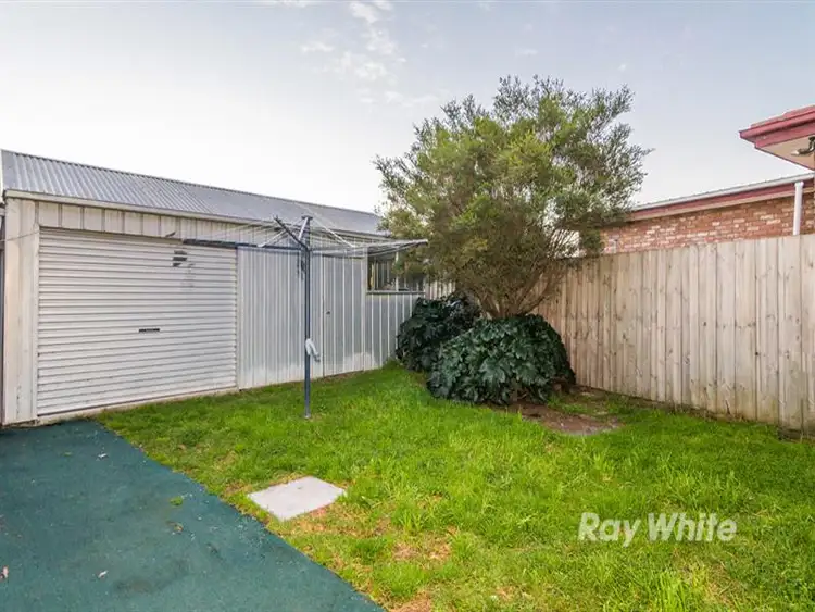 Seventh view of Homely house listing, 10 Nara Place, Carrum Downs VIC 3201