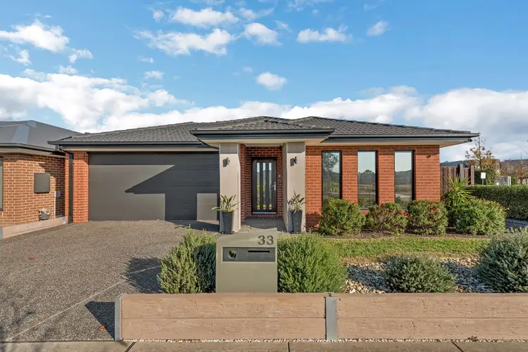 33 Janice Street, Officer VIC 3809