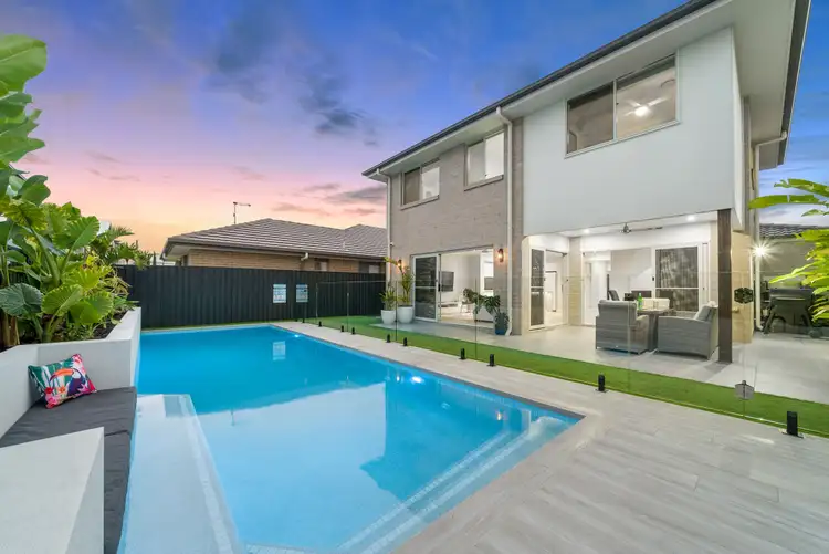 68 Lakeview Promenade, Newport QLD 4020