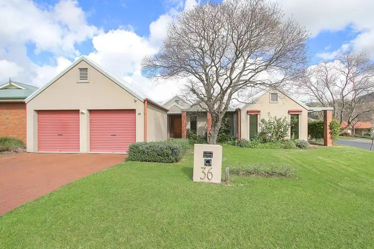 36 Mashie Way