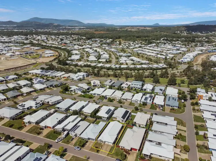 13 Mayflower Street, Burdell QLD 4818