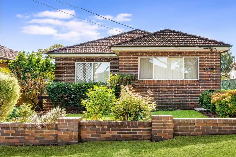 52 Cairns Street, Riverwood NSW 2210