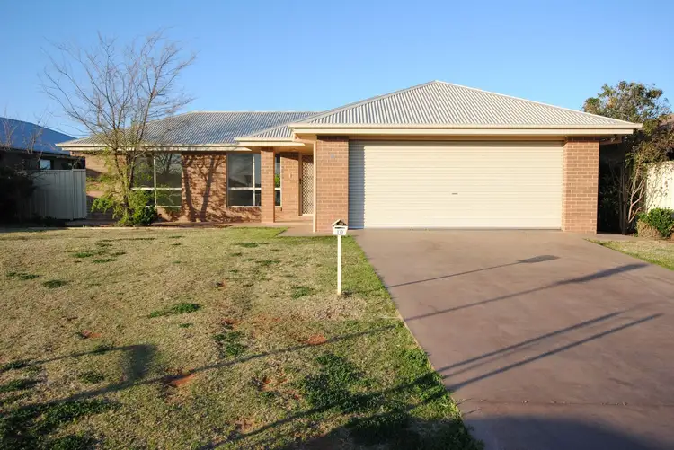 10 GILLMARTIN Drive, Griffith NSW 2680