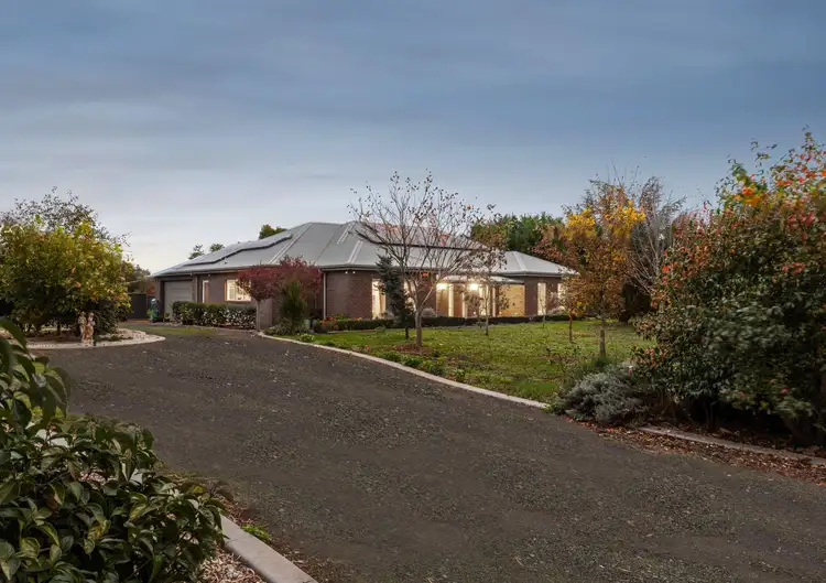 5 Bentley Court, Romsey VIC 3434