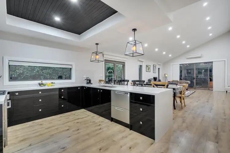Fifth view of Homely house listing, 10 Braveheart Road, Craigieburn VIC 3064