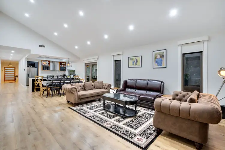 Seventh view of Homely house listing, 10 Braveheart Road, Craigieburn VIC 3064