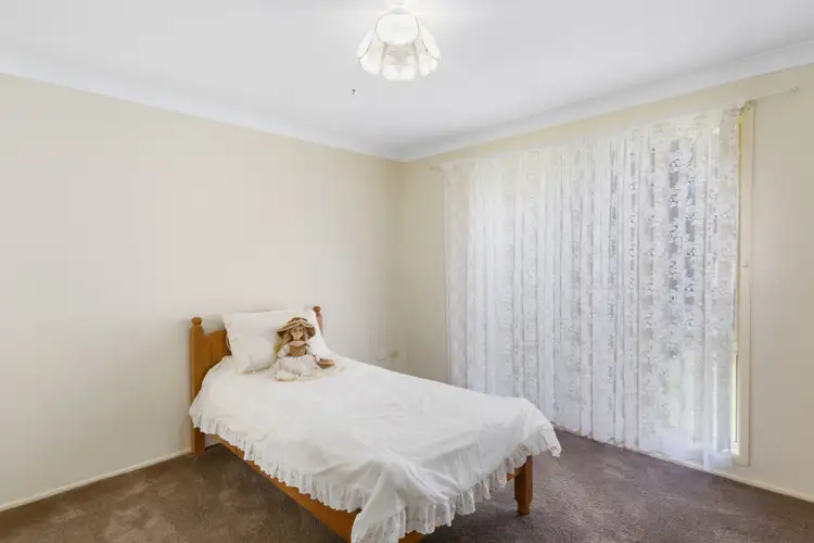 Fifth view of Homely house listing, 8 Hallam Close, Kanahooka NSW 2530