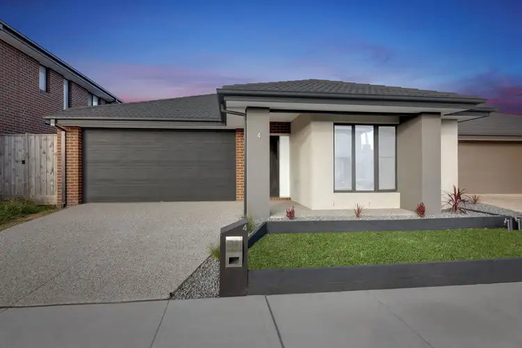 4 Hackney Way