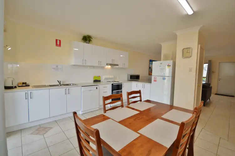 11/32 Grey Street - Murchison View Apartments, Kalbarri WA 6536