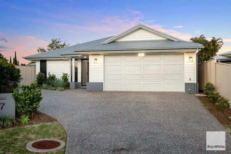 7 Ethan Court, Redland Bay QLD 4165