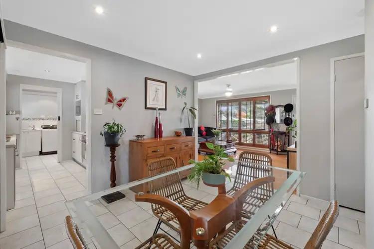Second view of Homely house listing, 2 Clover Place, Macquarie Fields NSW 2564