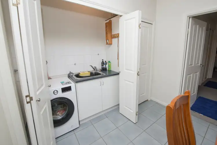 Sixth view of Homely unit listing, 2/82 Stradbroke Avenue, Swan Hill VIC 3585