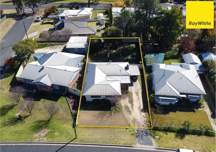 31 Shirley Street, Inverell NSW 2360
