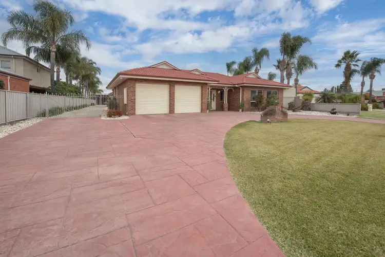56 Poole Boulevard, Swan Hill VIC 3585