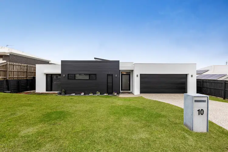 10 Renshaw Crescent