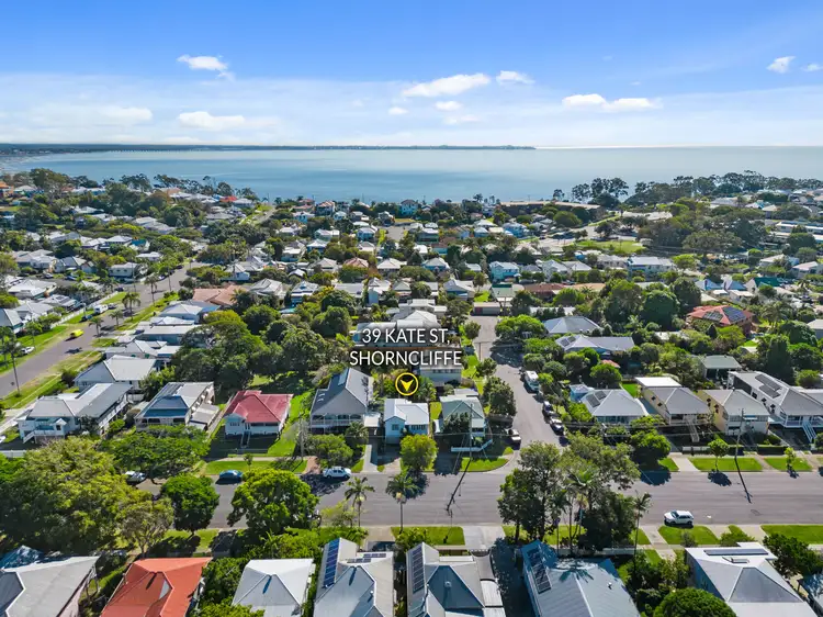 39 Kate Street, Shorncliffe QLD 4017