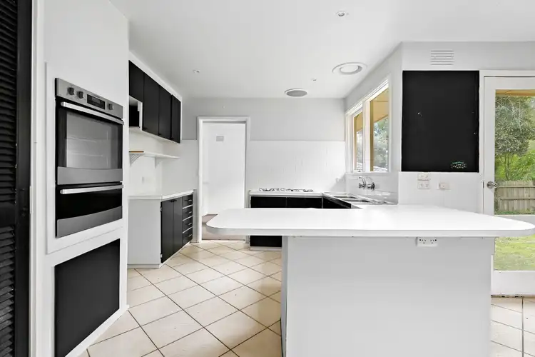 Fourth view of Homely house listing, 8 Dunraven Court, Frankston VIC 3199