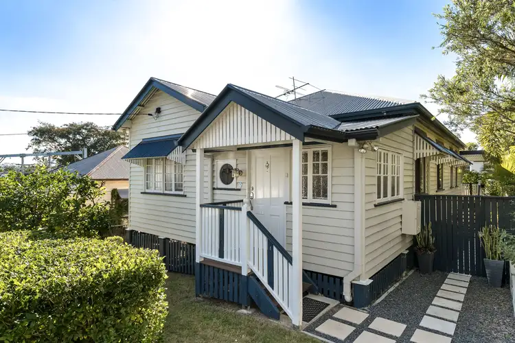 9 Sampson Street, Annerley QLD 4103