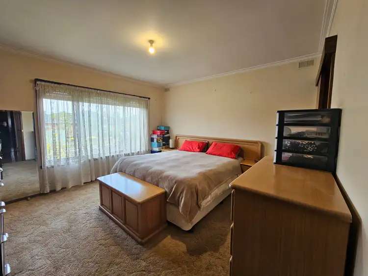 Fourth view of Homely house listing, 11 Lincoln Drive, Thomastown VIC 3074