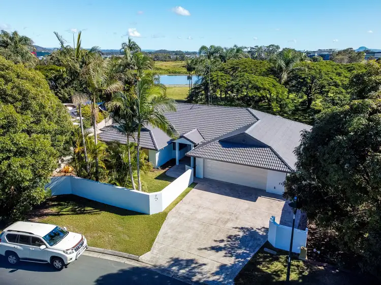7 Hazeltine Court