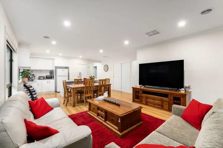 Fifth view of Homely house listing, 8 Burnett Drive, Beveridge VIC 3753