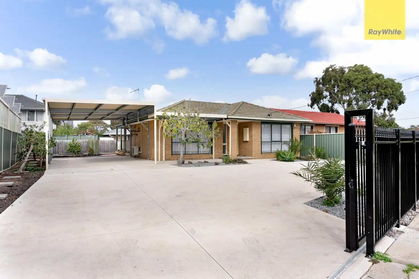 Main view of Homely house listing, 10 Edgeware Close, Kealba VIC 3021