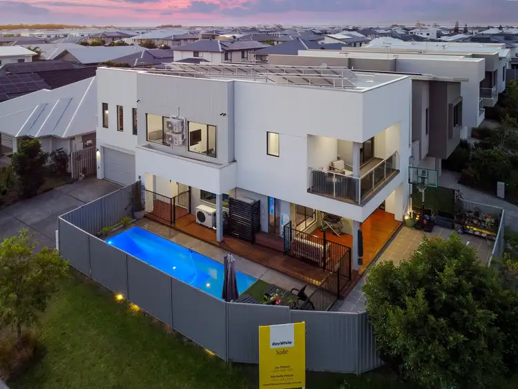 1 Astor Street, Newport QLD 4020