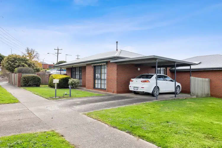 24 Viewpoint Street