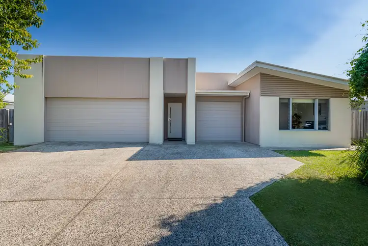 5 & 5a Minerva Place, Bli Bli QLD 4560