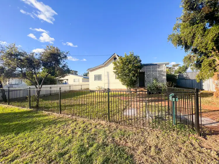 117 Boori Street, Peak Hill NSW 2869