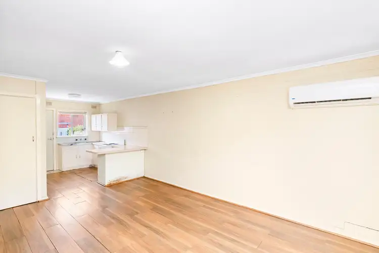 Sixth view of Homely unit listing, 2/10 Higgins Avenue, Wagga Wagga NSW 2650