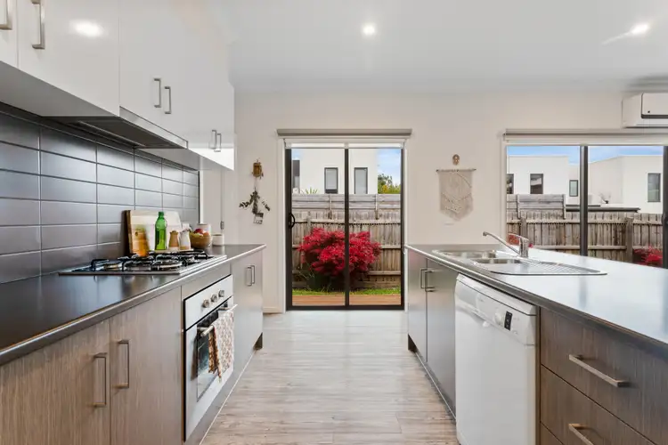 Sixth view of Homely unit listing, 27A Huntingdale Drive, Chirnside Park VIC 3116
