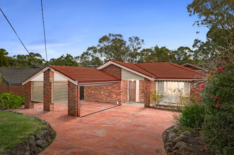 33 Angelica Crescent, Croydon Hills VIC 3136