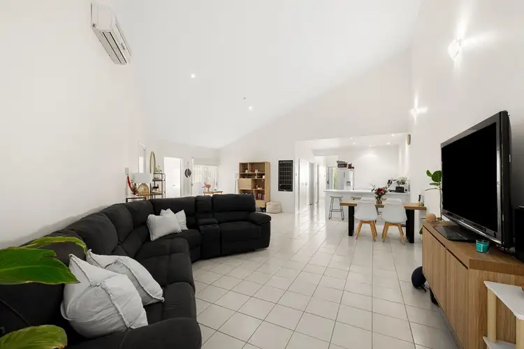 1/6 Boobook Court, Buderim QLD 4556