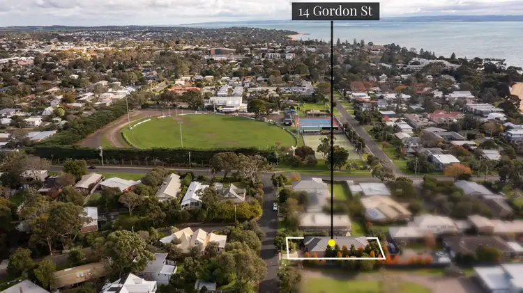 14 Gordon Street, Cowes VIC 3922