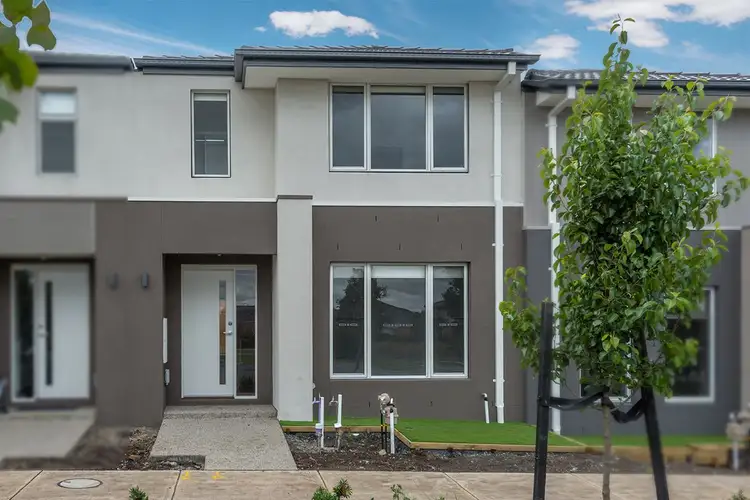 18 Parkforest Walk, Craigieburn VIC 3064