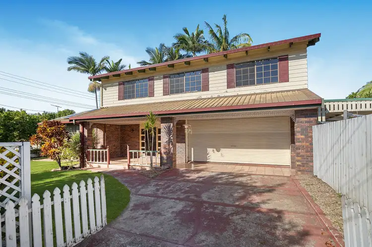 2 Distin Court, Hillcrest QLD 4118