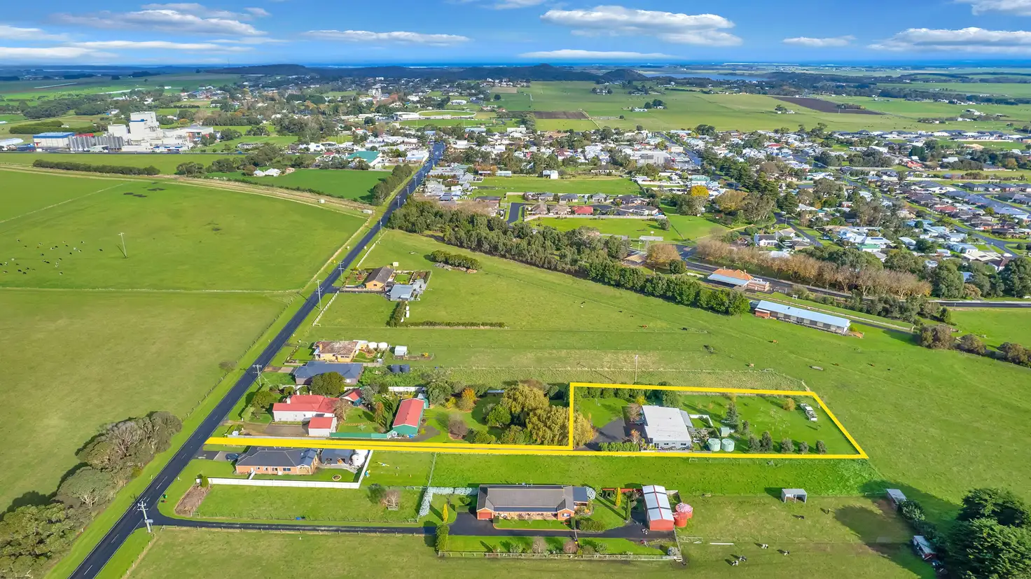 Main view of Homely house listing, 2/63 Koroit-Woolsthorpe Road, Koroit VIC 3282