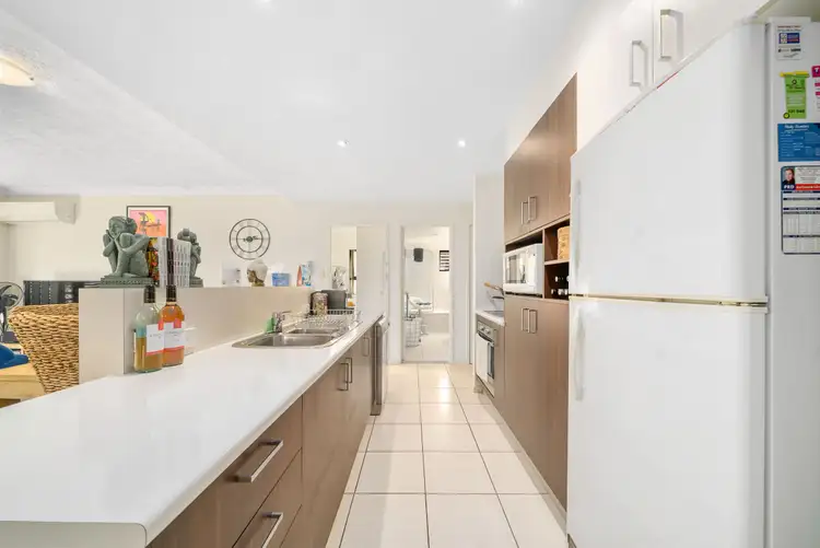 Fifth view of Homely unit listing, 5/33 Humpybong Esplanade, Redcliffe QLD 4020
