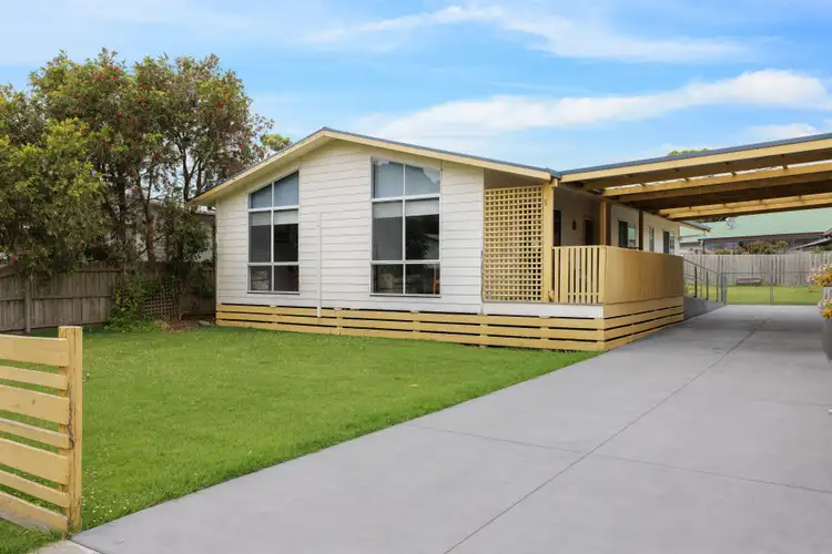 Second view of Homely house listing, 5 Terry Crescent, Wimbledon Heights VIC 3922