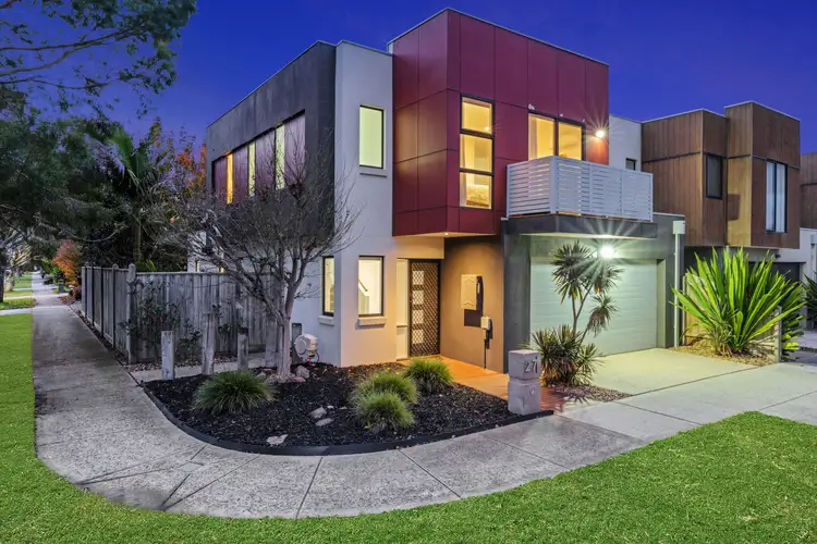 27 Rush Lily Drive, Officer VIC 3809