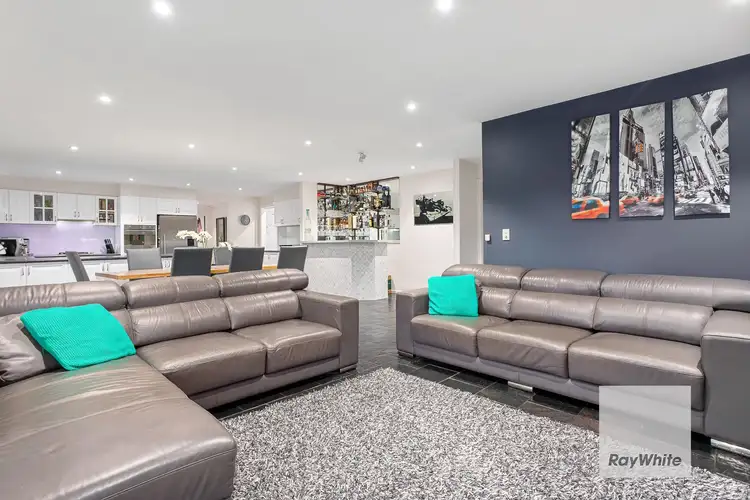 Sixth view of Homely house listing, 6 Ardena Court, Keilor Downs VIC 3038