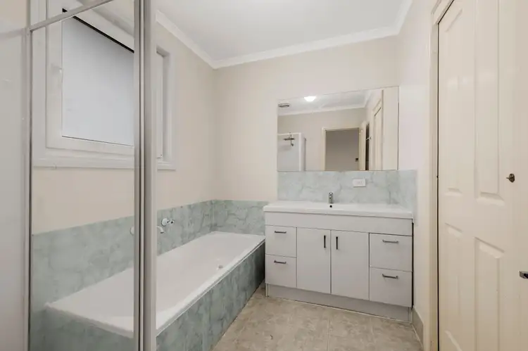 Fifth view of Homely townhouse listing, 4/320 Haughton Road, Clayton VIC 3168