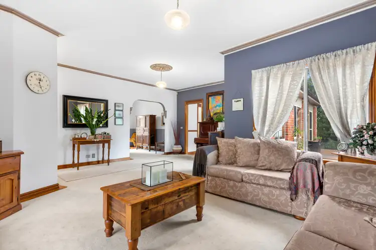 Second view of Homely house listing, 5 Veedale Court, Lara VIC 3212