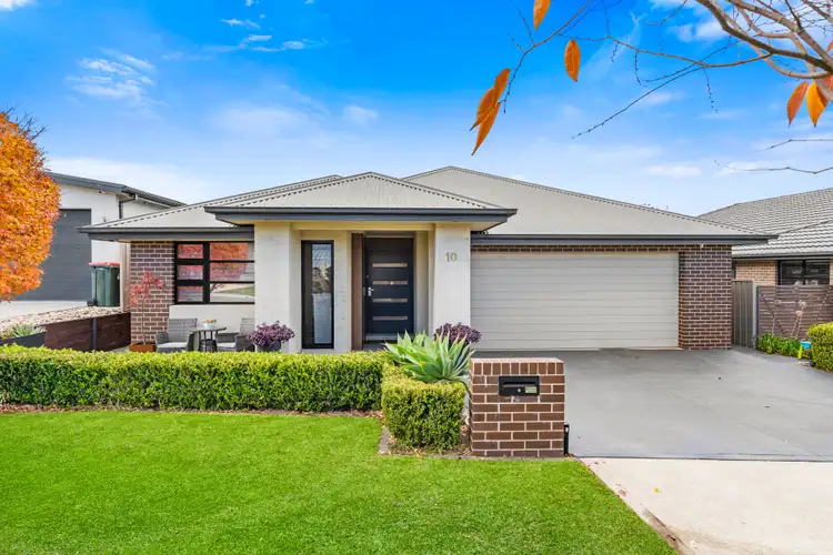 10 Peck Close, Oran Park NSW 2570