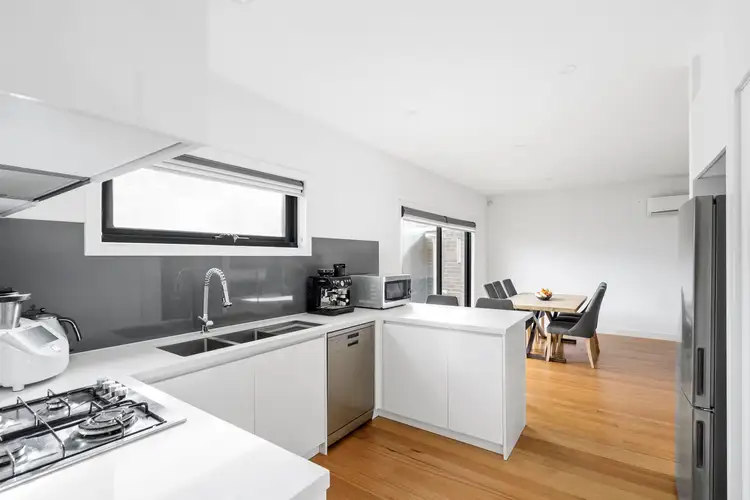 Sixth view of Homely house listing, 2/14 Primula Avenue, Brooklyn VIC 3012