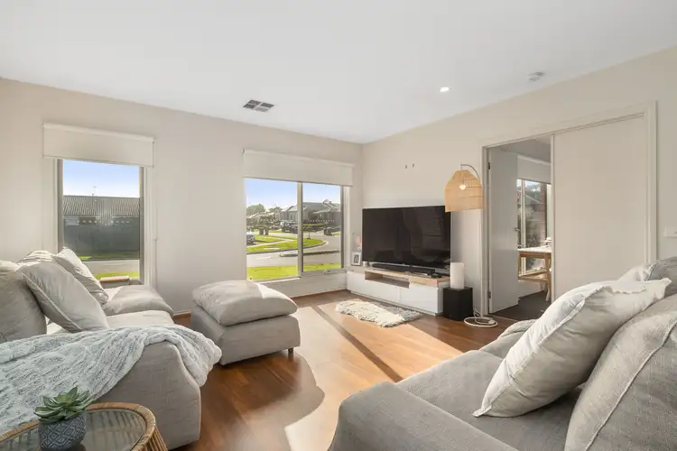 Second view of Homely house listing, 7 Isa Court, Langwarrin VIC 3910