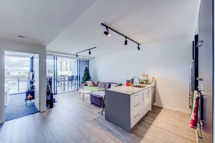 2063/9 Edmondstone Street, South Brisbane QLD 4101