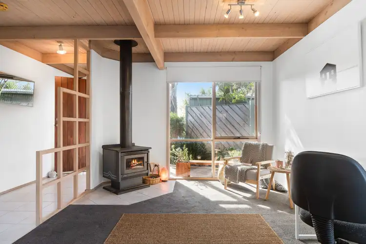 Fourth view of Homely house listing, 8 Denise Court, Langwarrin VIC 3910